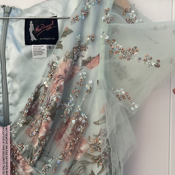 Mac Duggal - Blue Multi Floral Flutter Sleeve V-Neck Maxi Dress - Size 10 - Picture 10 of 17